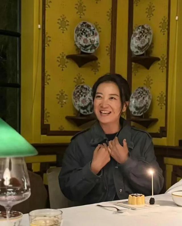 贾玲瘦身前对比