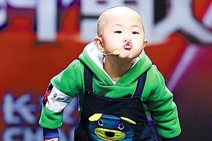 张峻豪：从广场舞神童到春晚童星的成长之路