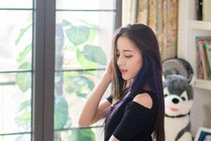 迪丽热巴《麻辣变形计》剧照曝光