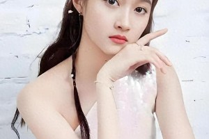 鹿晗关晓彤恋情现状：分手传闻与央视五四晚会表现