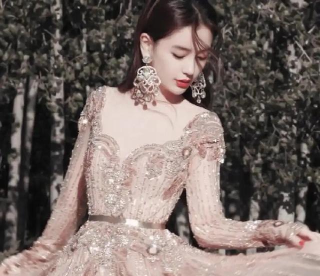 杨颖