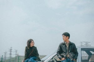 《平原上的火焰》周冬雨刘昊然演绎两代人炽热爱恋